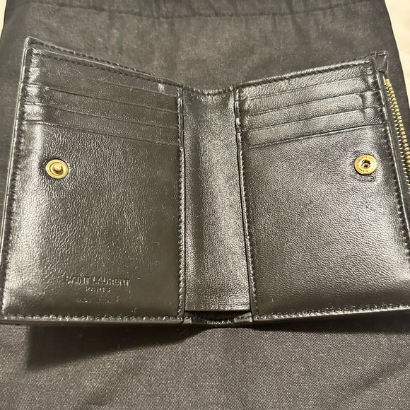 Saint Laurent Bi-fold wallet - Picture 4 of 4